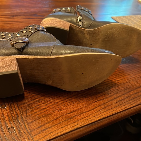 BareTraps Booties - Picture 9 of 9